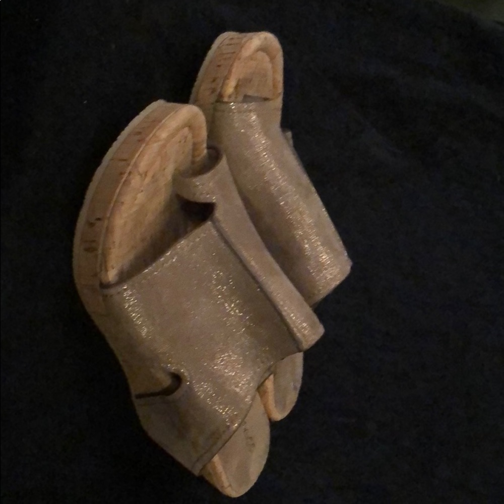 Donald pliner wedges